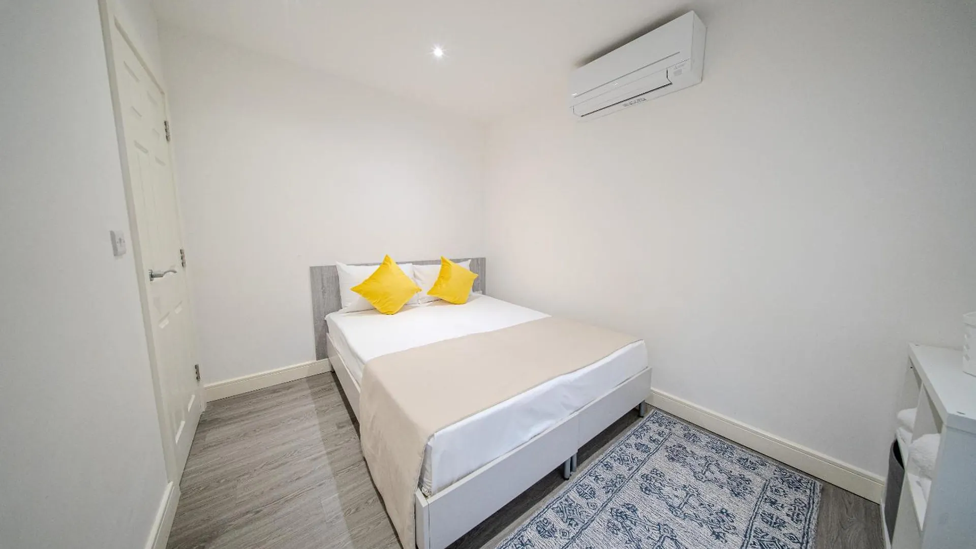 Ilford Luxury Apartments Hotel